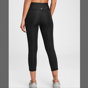 Gap High Rise Capri Leggings